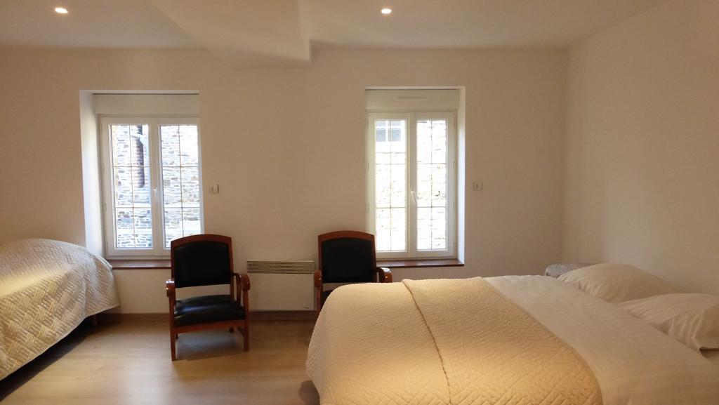 Gite Notre Dame Pontorson Room photo